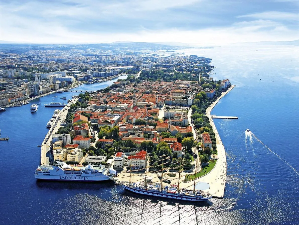 Holiday Apartment In Privlaka With Sea View, Balcony, Air Conditioning, W-Lan 667-1 Croatia